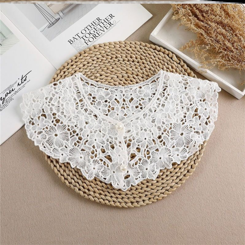 Women's Detachable False Collar – Lace Lapel Choker Necklace – White & Black – Shirt Accessory